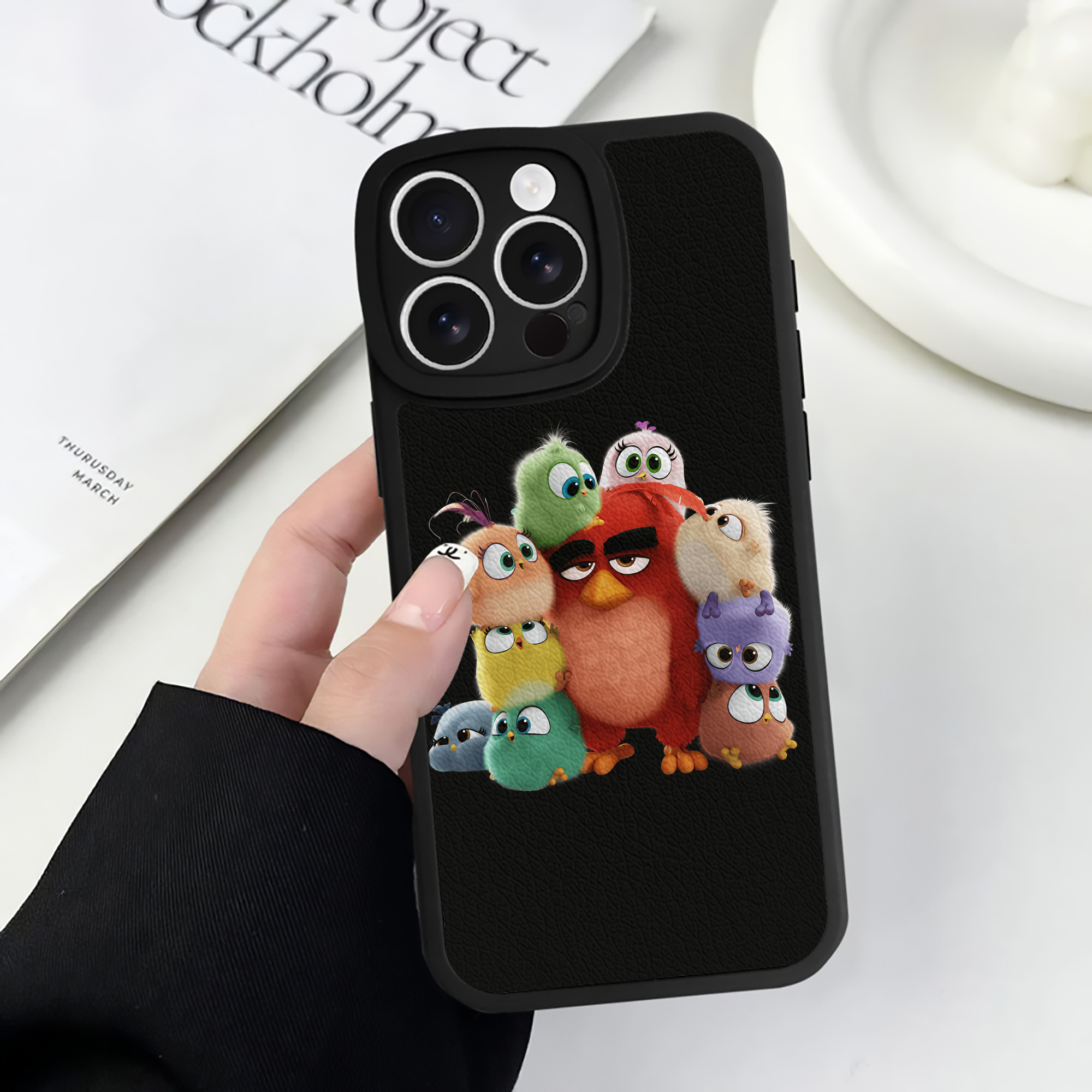 （画像用） Angry Birds アングリーバード 【iPhone 16シリーズ対応】シリコンスマホケース（レザー調） 材質：シリコン